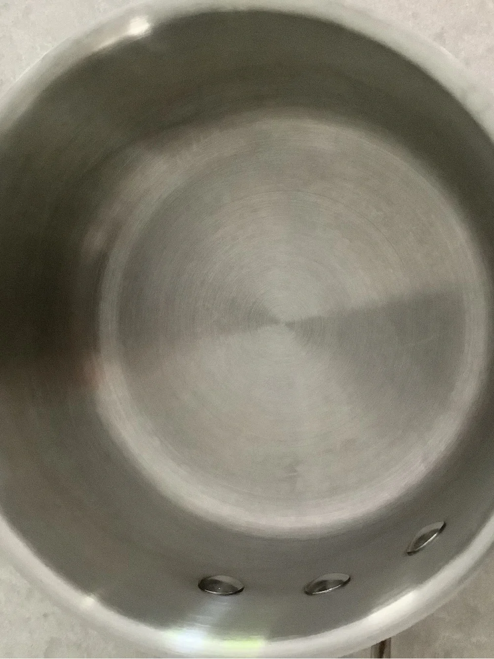 Calphalon stainless steel 1.5 saucepan with lid